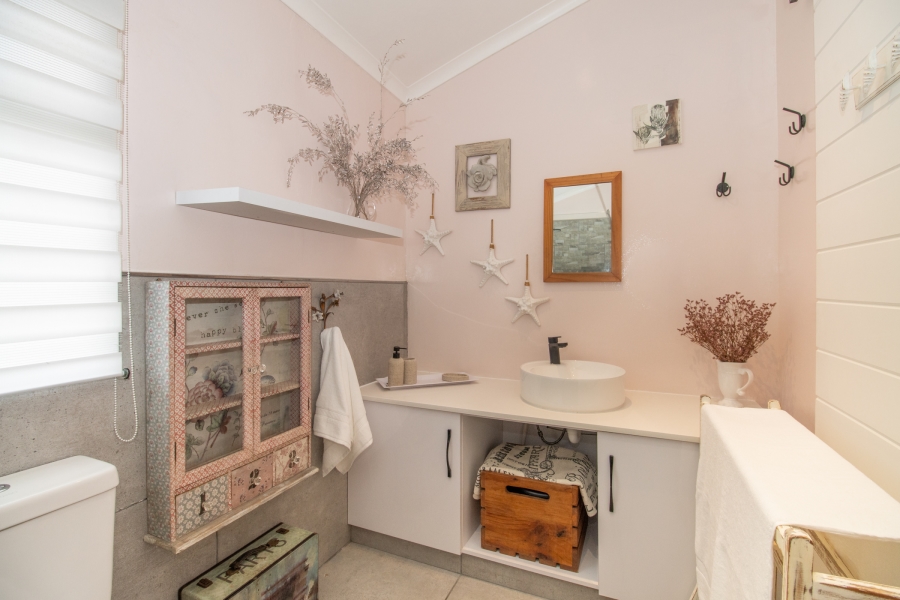 1 Bedroom Property for Sale in Fish Hoek Western Cape